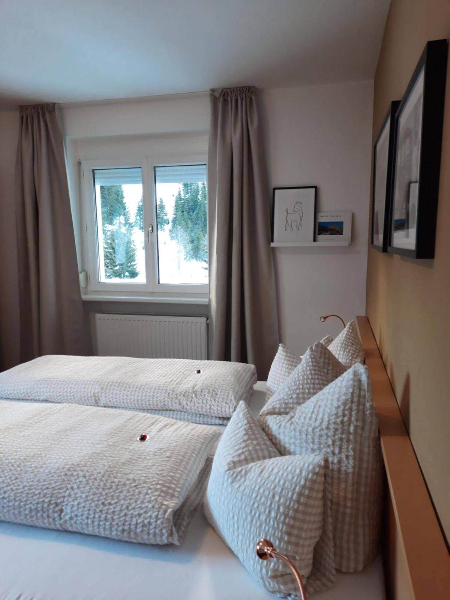 Valbella Bed & Breakfast Partenen Cameră foto