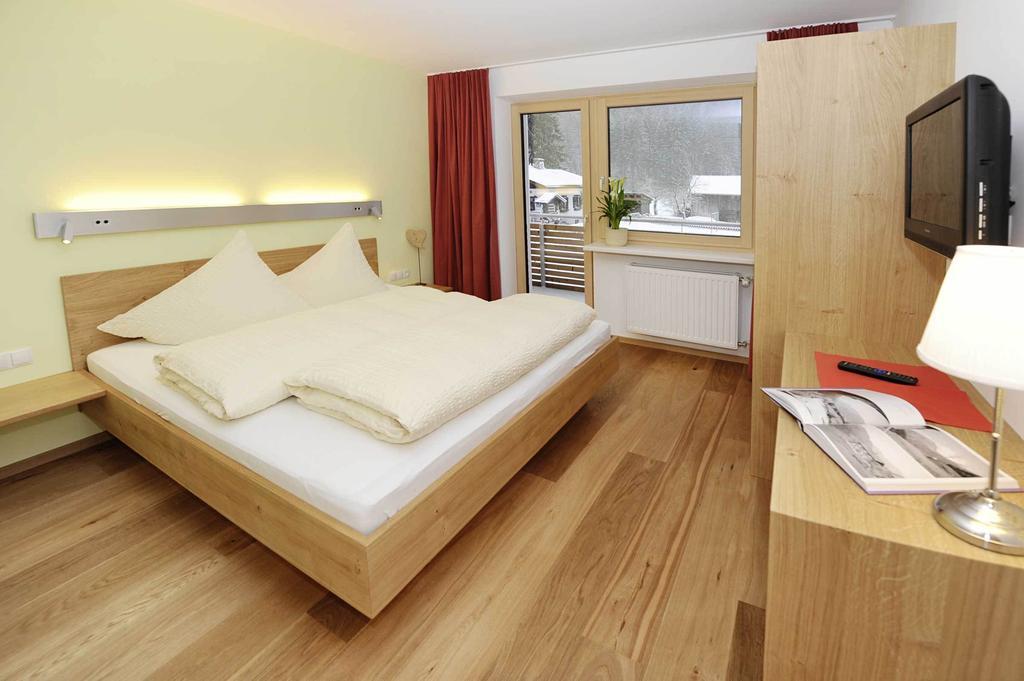 Valbella Bed & Breakfast Partenen Cameră foto